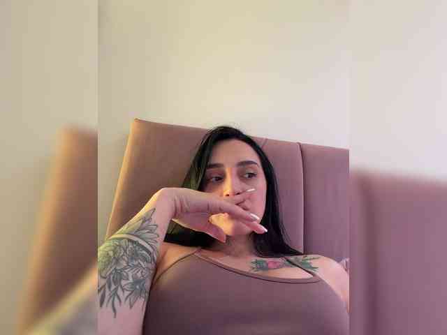AprilRosse webcam