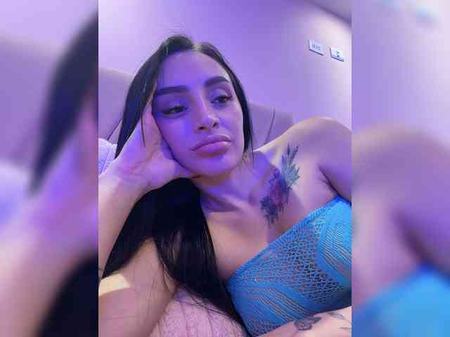 AprilRosse webcam