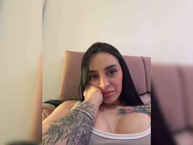AprilRosse webcam