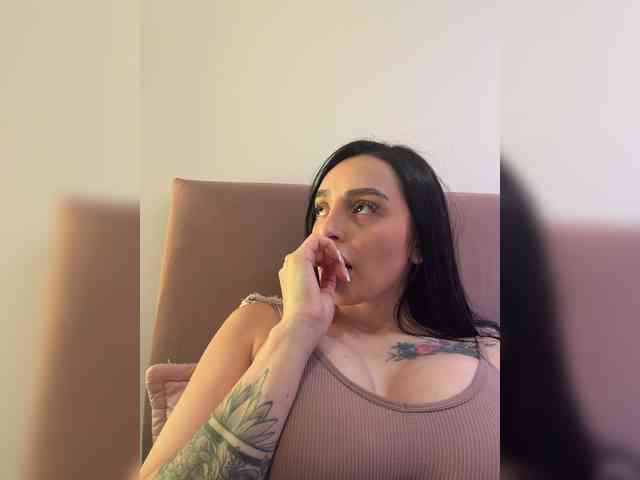 AprilRosse webcam