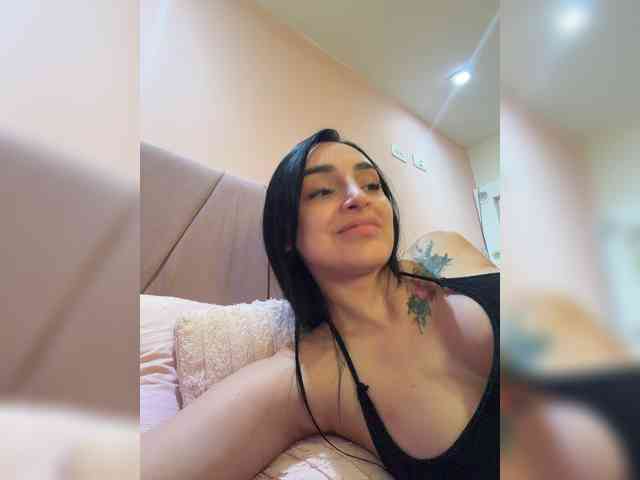 AprilRosse webcam