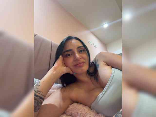 AprilRosse webcam