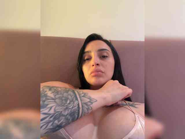 AprilRosse webcam