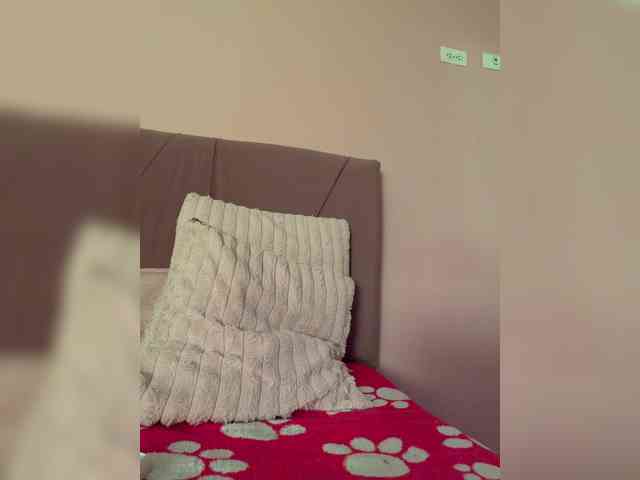 AprilRosse webcam