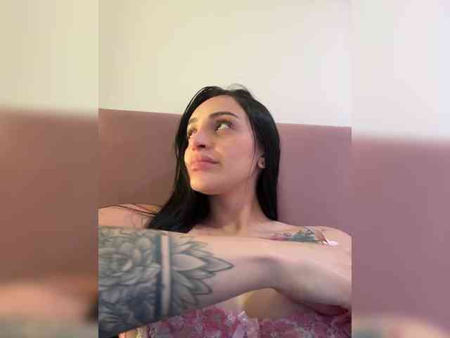 AprilRosse webcam