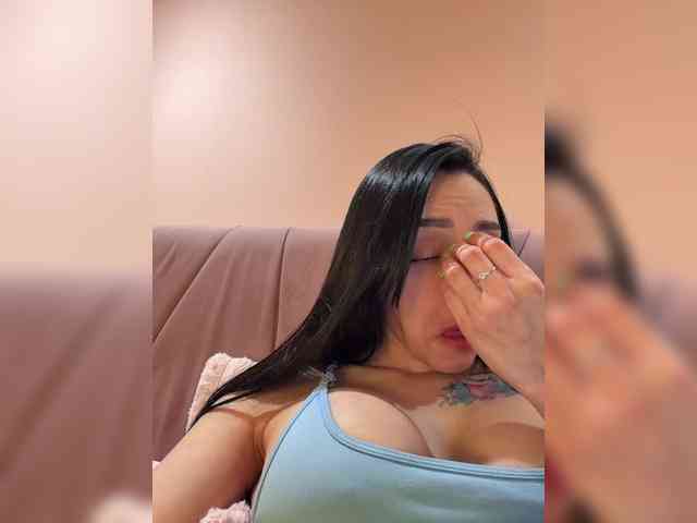 AprilRosse webcam