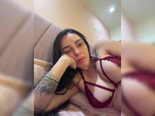 AprilRosse webcam