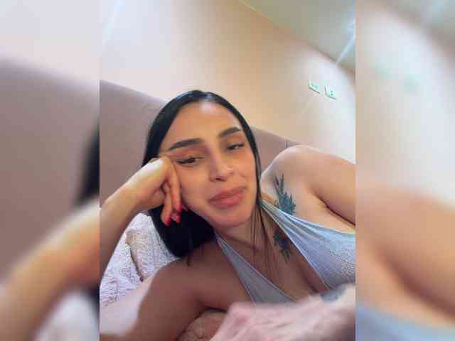 AprilRosse webcam