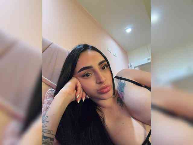 Modelo: AprilRosse