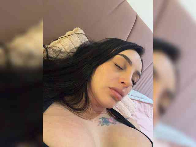 AprilRosse webcam