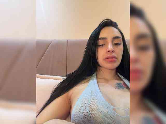 AprilRosse webcam