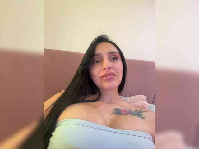 AprilRosse webcam