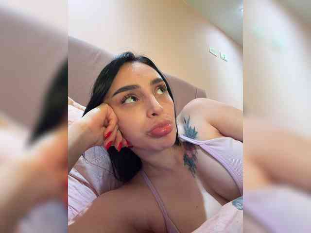 AprilRosse webcam