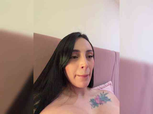AprilRosse webcam