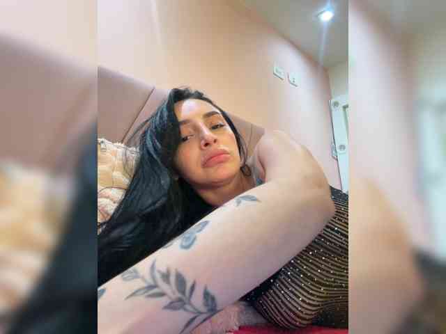 AprilRosse webcam