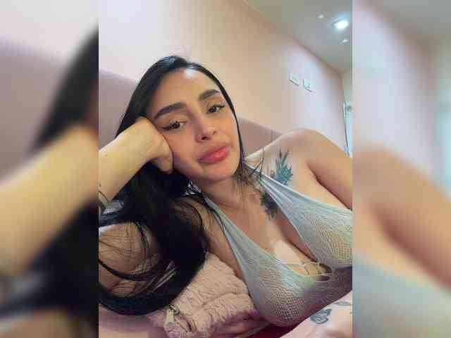 AprilRosse webcam