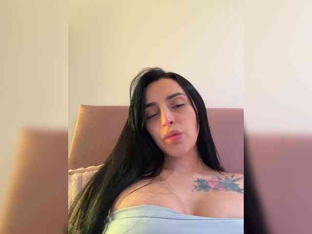 AprilRosse webcam