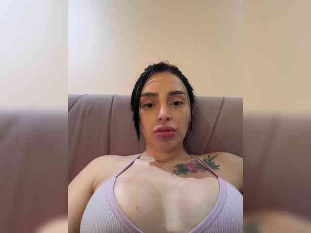 AprilRosse webcam
