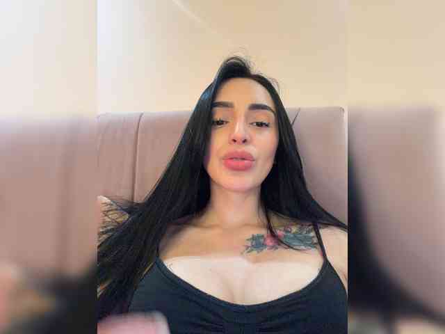 Modelo: AprilRosse