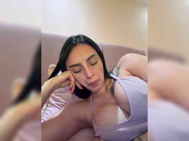 AprilRosse webcam