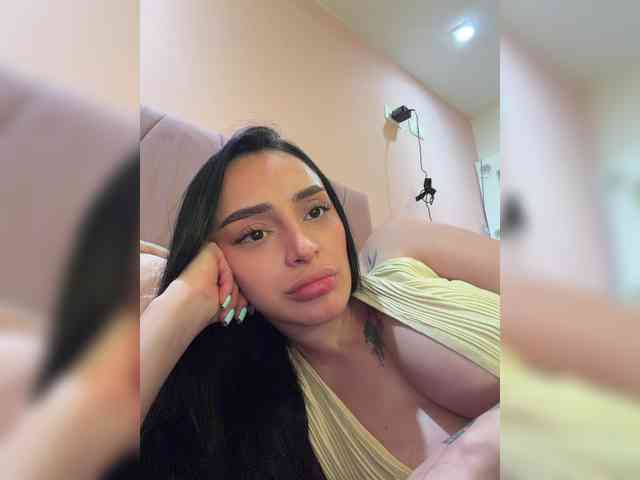 AprilRosse webcam