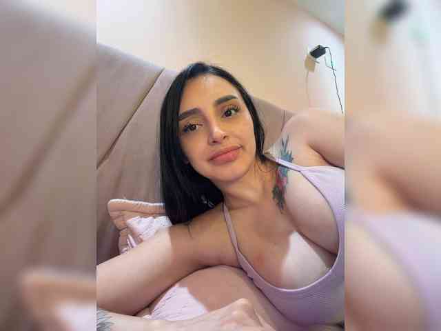 AprilRosse webcam