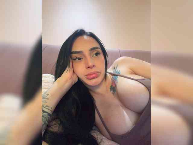 AprilRosse webcam