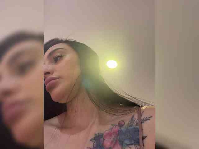 AprilRosse webcam