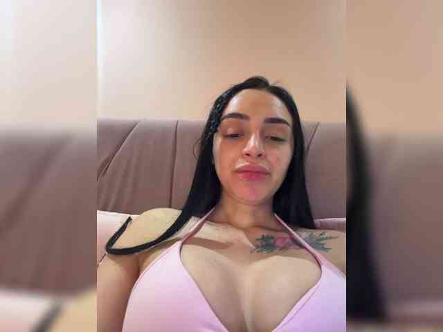 AprilRosse webcam
