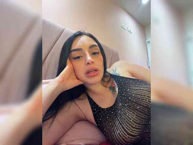 Modelo: AprilRosse