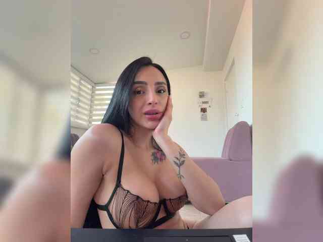 AprilRosse webcam