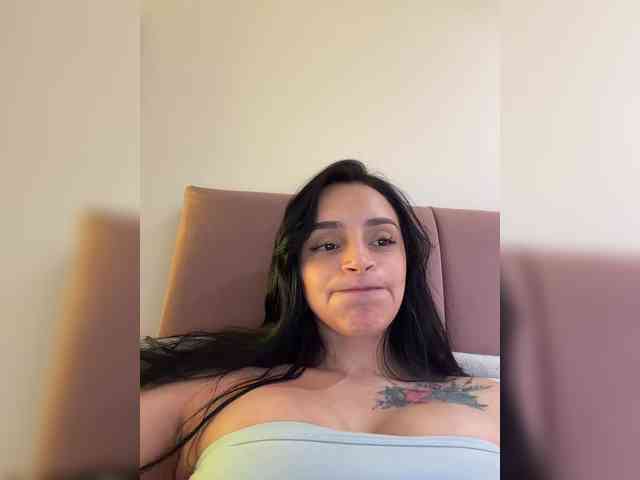 AprilRosse webcam