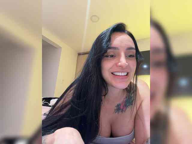 AprilRosse webcam