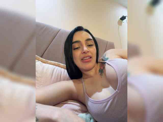 AprilRosse webcam