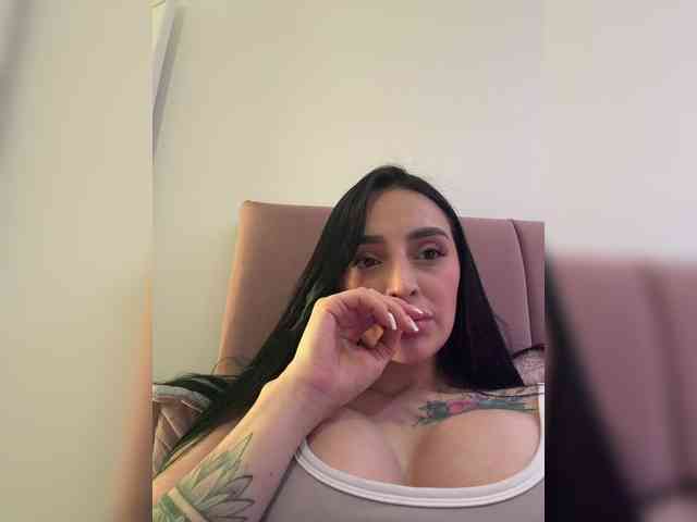 AprilRosse webcam