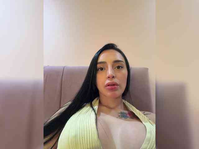 AprilRosse webcam