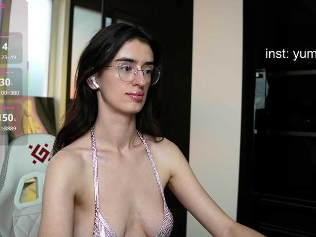 SweetieTati live webcam show
