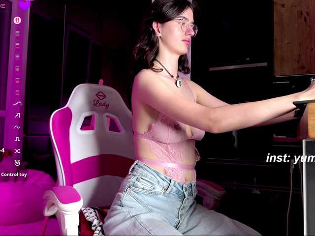 SweetieTati live cam on BongaCams