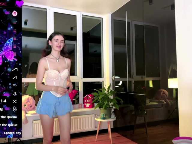 SweetieTati's BongaCams show and profile