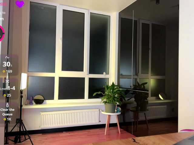 SweetieTati's BongaCams show and profile