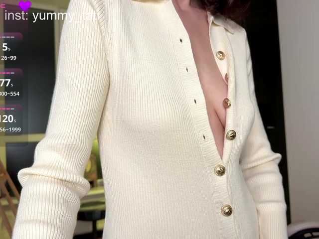 SweetieTati live cam