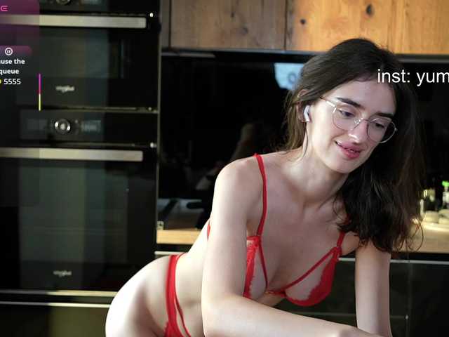 SweetieTati live webcam show