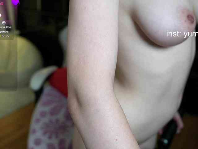 YummyTati webcam