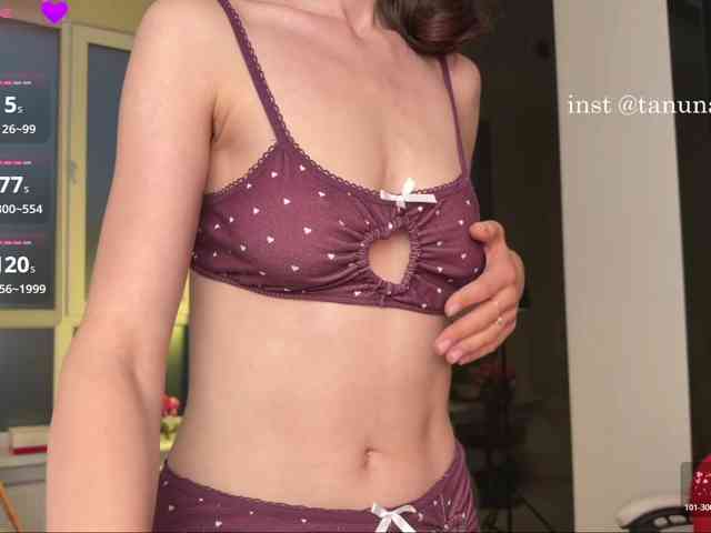YummyTati webcam