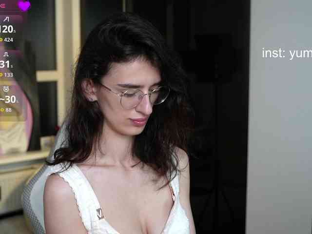 YummyTati webcam
