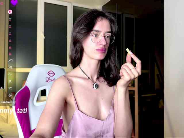 YummyTati webcam