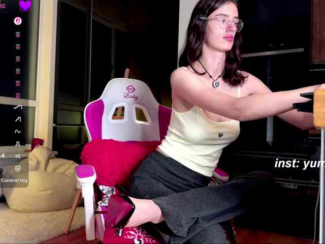 YummyTati webcam