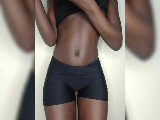Sexybootyy webcam