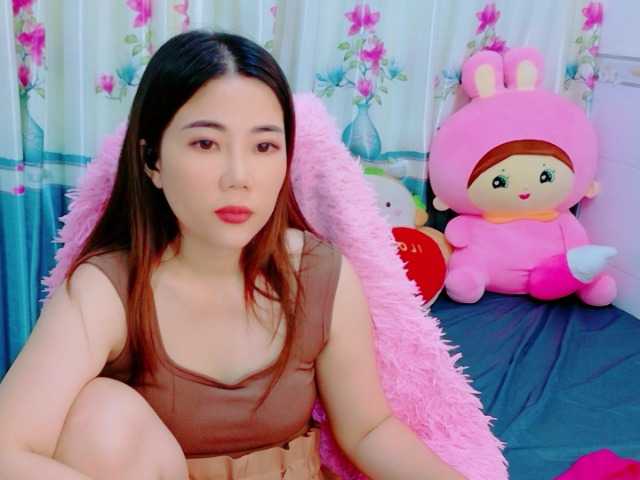 Queendy live cam preview