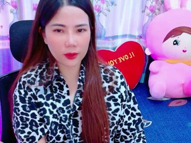 Queendy live cam on BongaCams